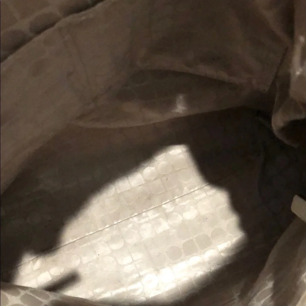 Kate Spade Hudson Pebble Leather Large Hobo Bag Cream/Off White in EUC - Picture 16 of 16